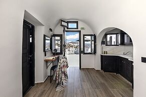 Pearl of Caldera Oia Boutique Hotel