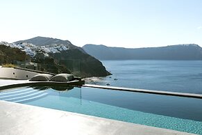 Pearl of Caldera Oia Boutique Hotel