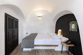 Pearl of Caldera Oia Boutique Hotel
