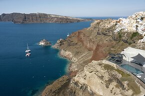Pearl of Caldera Oia Boutique Hotel