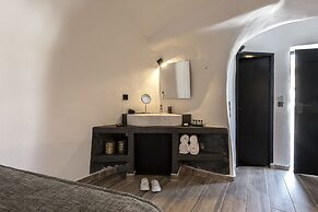 Pearl of Caldera Oia Boutique Hotel
