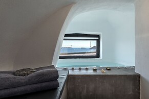 Pearl of Caldera Oia Boutique Hotel