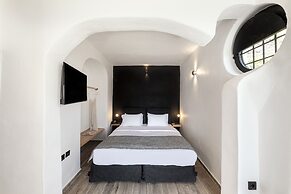 Pearl of Caldera Oia Boutique Hotel