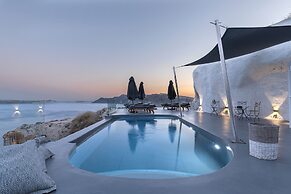 Pearl of Caldera Oia Boutique Hotel