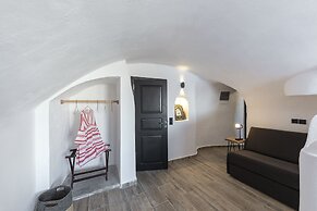 Pearl of Caldera Oia Boutique Hotel