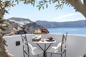 Pearl of Caldera Oia Boutique Hotel