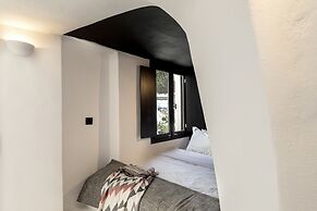 Pearl of Caldera Oia Boutique Hotel