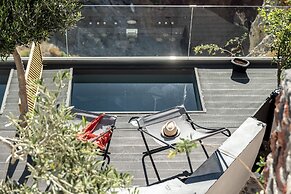 Pearl of Caldera Oia Boutique Hotel