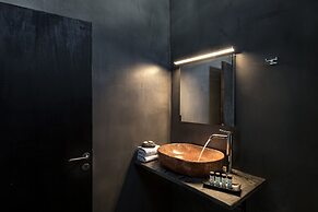 Pearl of Caldera Oia Boutique Hotel