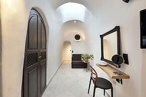 Pearl of Caldera Oia Boutique Hotel