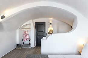 Pearl of Caldera Oia Boutique Hotel