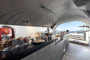 Pearl of Caldera Oia Boutique Hotel