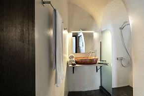 Pearl of Caldera Oia Boutique Hotel