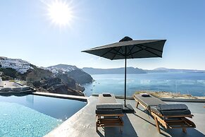 Pearl of Caldera Oia Boutique Hotel