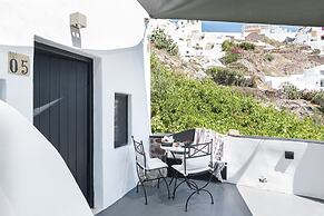 Pearl of Caldera Oia Boutique Hotel