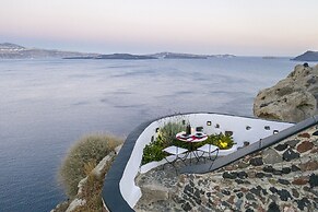 Pearl of Caldera Oia Boutique Hotel
