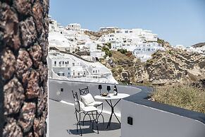 Pearl of Caldera Oia Boutique Hotel