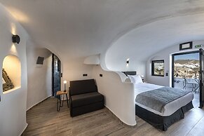 Pearl of Caldera Oia Boutique Hotel