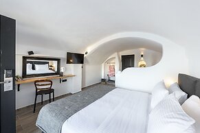 Pearl of Caldera Oia Boutique Hotel