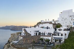 Pearl of Caldera Oia Boutique Hotel