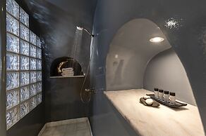 Pearl of Caldera Oia Boutique Hotel