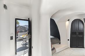 Pearl of Caldera Oia Boutique Hotel