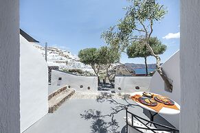 Pearl of Caldera Oia Boutique Hotel