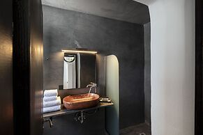 Pearl of Caldera Oia Boutique Hotel