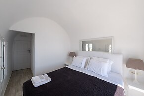 Anemos Cave Suites