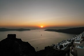 Anemos Cave Suites