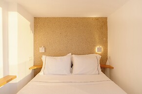 Anemos Cave Suites