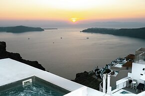 Anemos Cave Suites