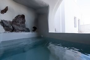 Anemos Cave Suites