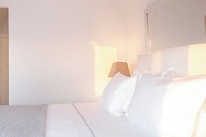 Anemos Cave Suites