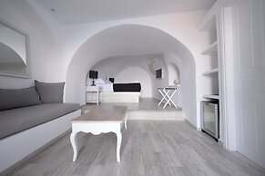 Anemos Cave Suites