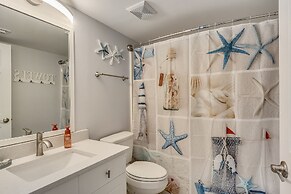 Seacrest 206 is a gorgeous Gulf Front2 BR with Free Beach Service for 