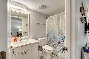 Seacrest 206 is a gorgeous Gulf Front2 BR with Free Beach Service for 