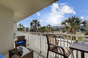 Seacrest 206 is a gorgeous Gulf Front2 BR with Free Beach Service for 