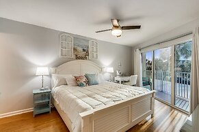 Seacrest 206 is a gorgeous Gulf Front2 BR with Free Beach Service for 