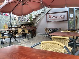 Guesthouse Monopati