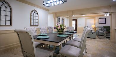 5Bdrm 3.5Bath 12Beds - HOME BIG AS TEXAS