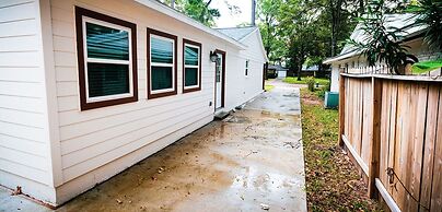 5Bdrm 3.5Bath 12Beds - HOME BIG AS TEXAS