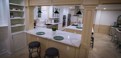 5Bdrm 3.5Bath 12Beds - HOME BIG AS TEXAS