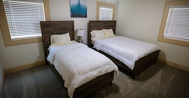 5Bdrm 3.5Bath 12Beds - HOME BIG AS TEXAS