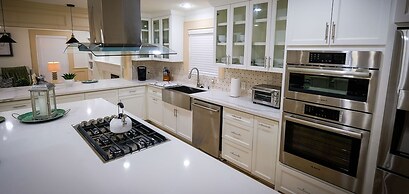 5Bdrm 3.5Bath 12Beds - HOME BIG AS TEXAS