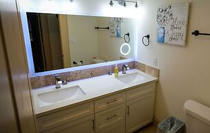 5Bdrm 3.5Bath 12Beds - HOME BIG AS TEXAS