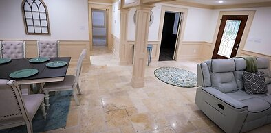 5Bdrm 3.5Bath 12Beds - HOME BIG AS TEXAS