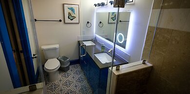 5Bdrm 3.5Bath 12Beds - HOME BIG AS TEXAS