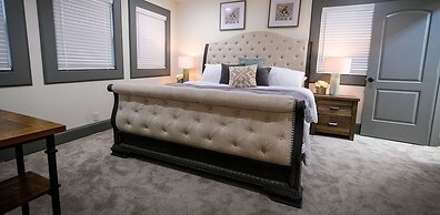 5Bdrm 3.5Bath 12Beds - HOME BIG AS TEXAS