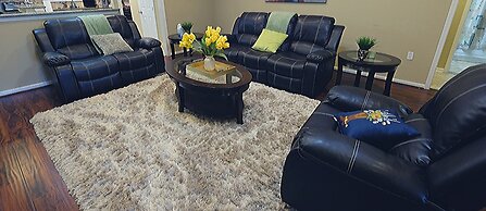 4Bdrm 2Bath 5Beds - NRG Rodeo - Big Home